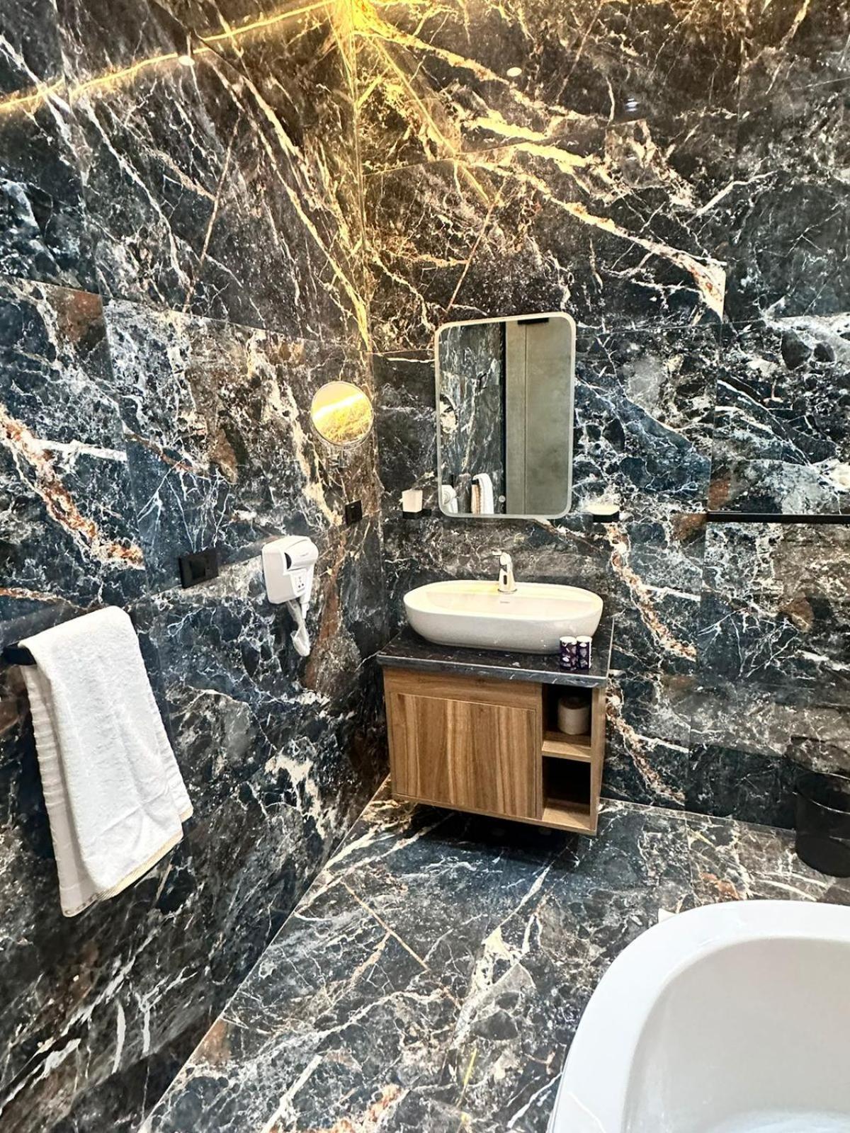 Farida Habu Palace Hotel Luksor Dış mekan fotoğraf